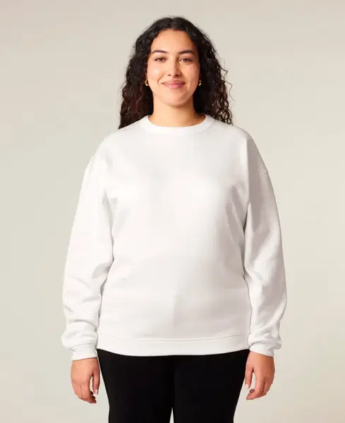 Moteriškas oversize megztinis su kūrinio ,,Kosmose" arba logo spauda 3