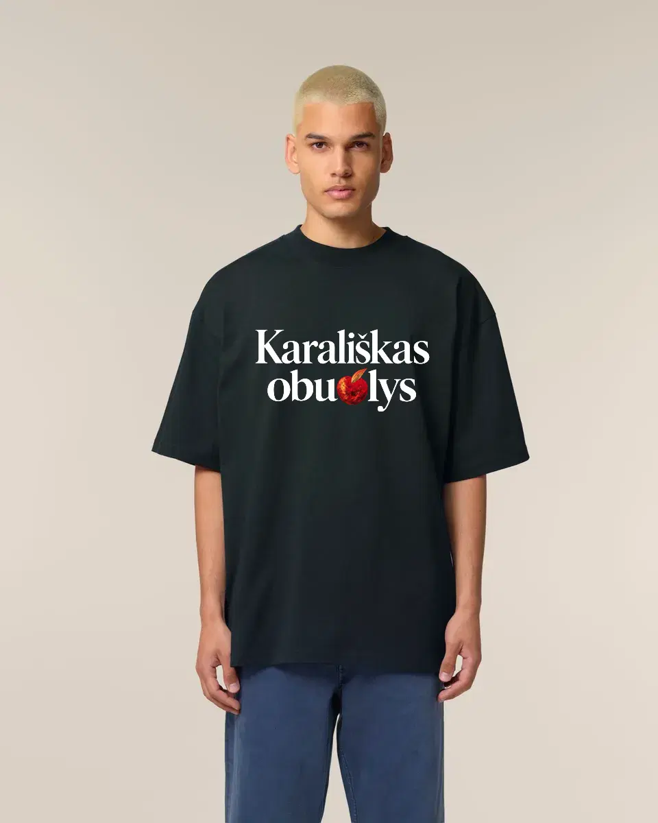 Oversize marškinėliai su užrašu ,,Karališkas obuolys"- II variantas(obuoliukas žodžio viduryje)